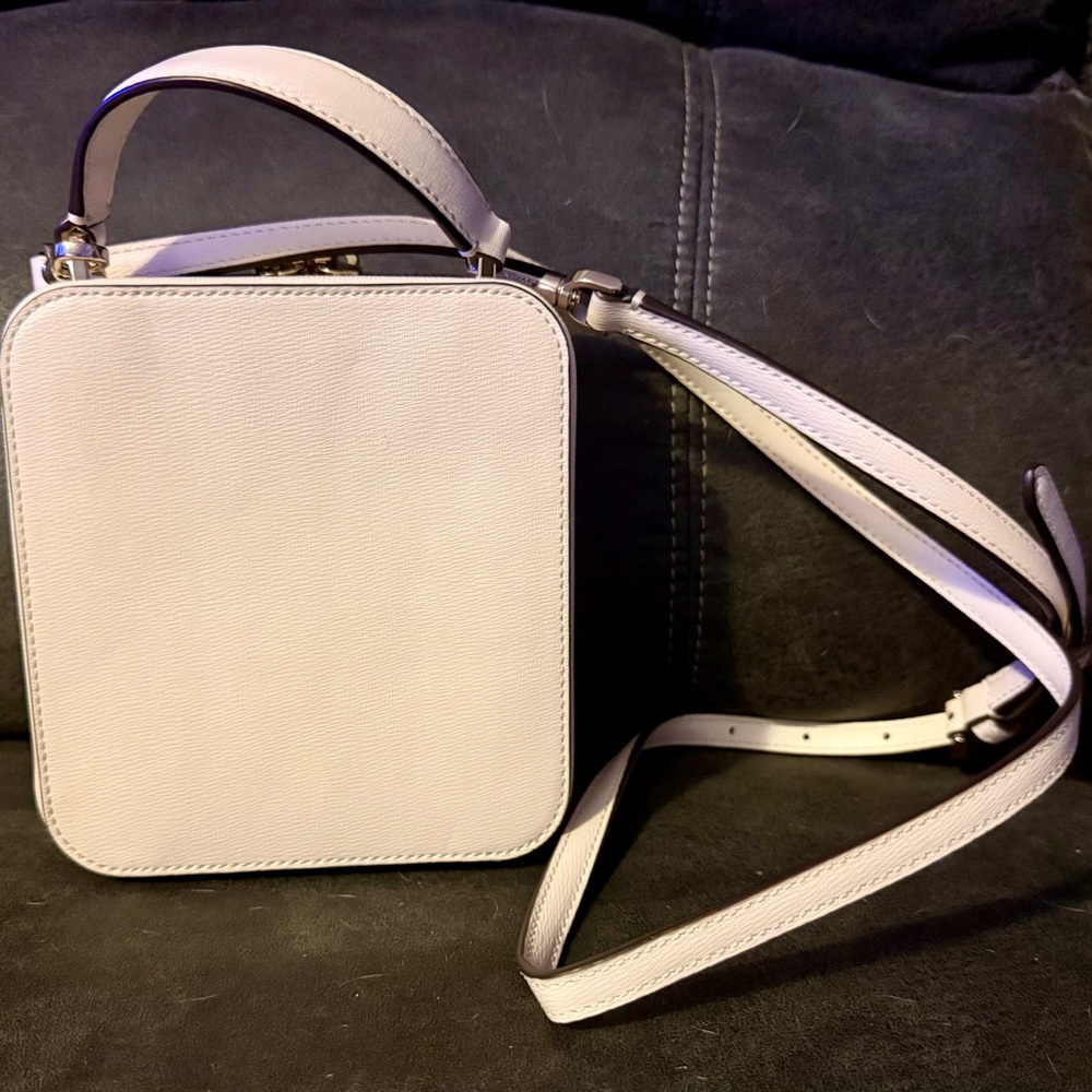 Kate Spade White Crossbody Bag with Sailboat Design - Picture 2 of 9